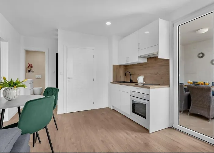 Kjara I Ivan Apartment Makarska