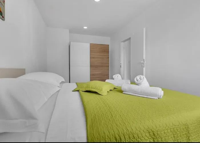 Kjara I Ivan Apartment