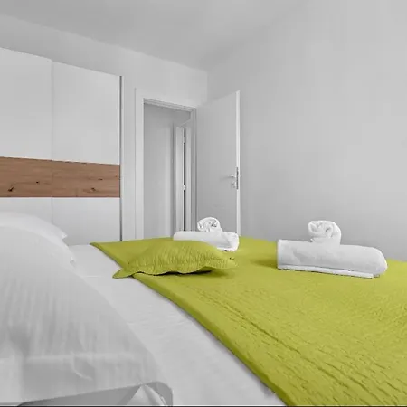 Kjara I Ivan マカルスカ